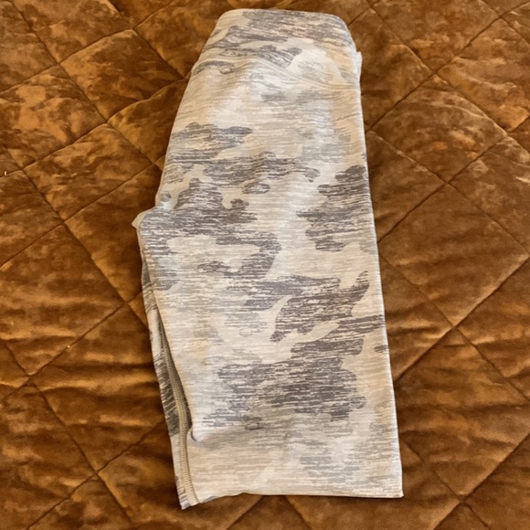 Girls size 12 bundle, athletic/casual - Picture 3 of 9